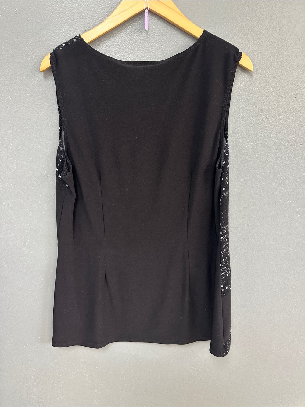 Frank Lyman Design Black & White Mixed-Panel V-Neck Tank - Picture 2 of 3